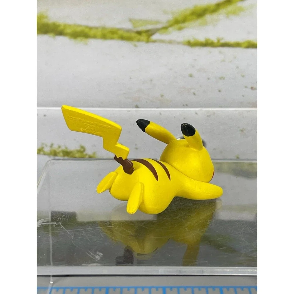 Pokemon TOMY Pikachu Figure Figurine 2016 Original 151 Kanto Nintendo